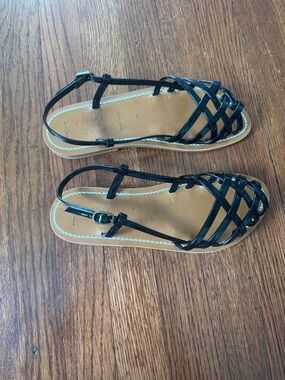 Doen Black Strappy Women’s Woven Sandals